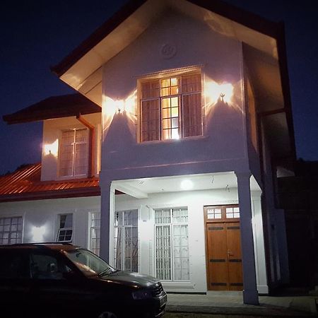 Thuring'S Holiday Bungalow Νουβάρα Ελίγια Εξωτερικό φωτογραφία