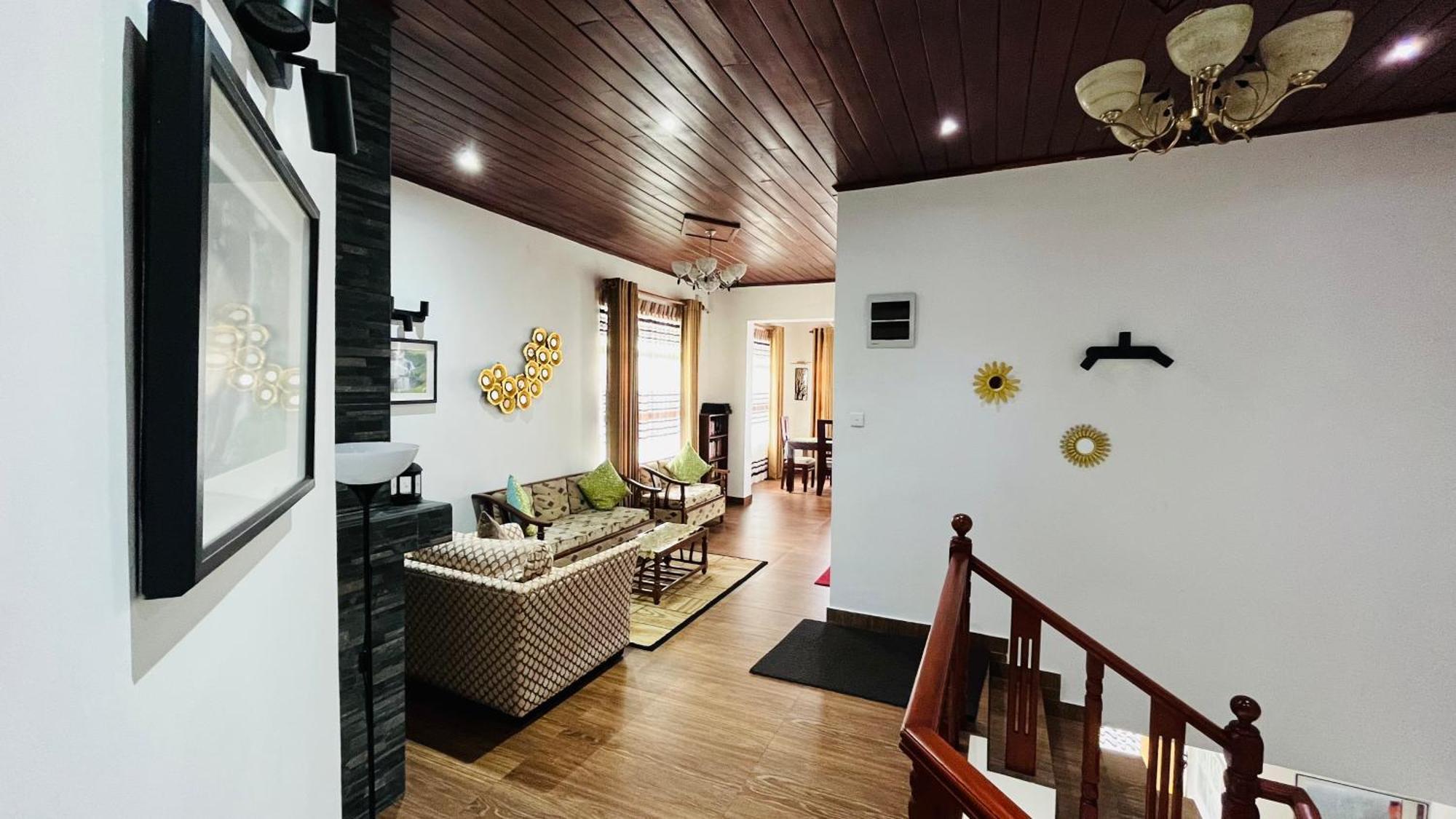 Thuring'S Holiday Bungalow Νουβάρα Ελίγια Εξωτερικό φωτογραφία