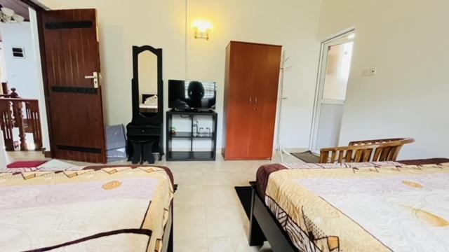 Thuring'S Holiday Bungalow Νουβάρα Ελίγια Εξωτερικό φωτογραφία