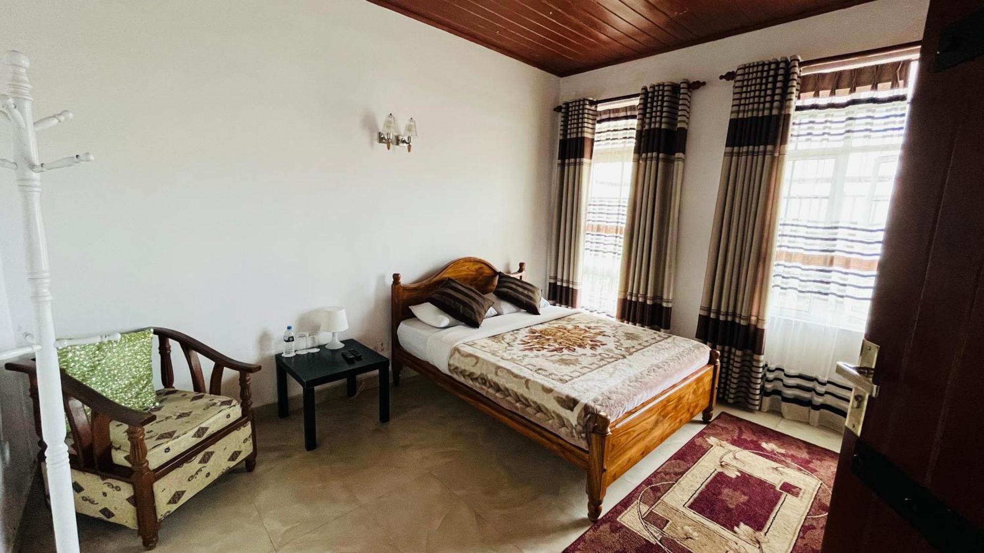Thuring'S Holiday Bungalow Νουβάρα Ελίγια Εξωτερικό φωτογραφία