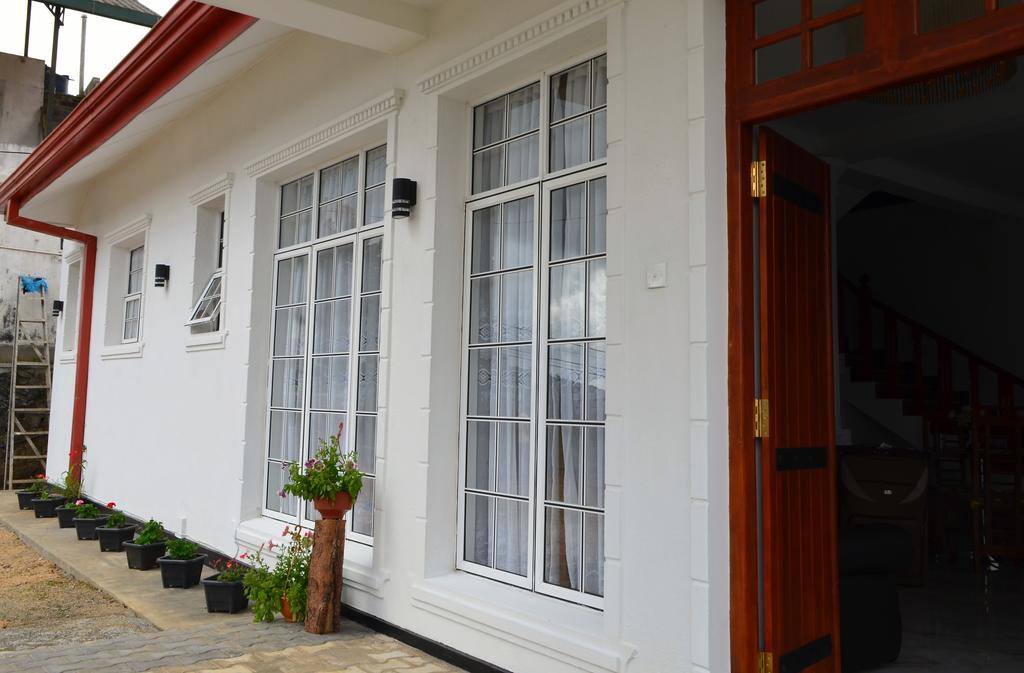 Thuring'S Holiday Bungalow Νουβάρα Ελίγια Εξωτερικό φωτογραφία